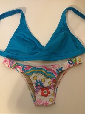Recco Size Medium Brazilian Bikini Set. New With Tags.
